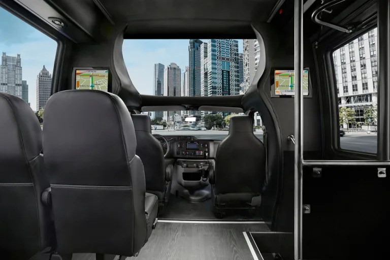 exec coach interior 768x512