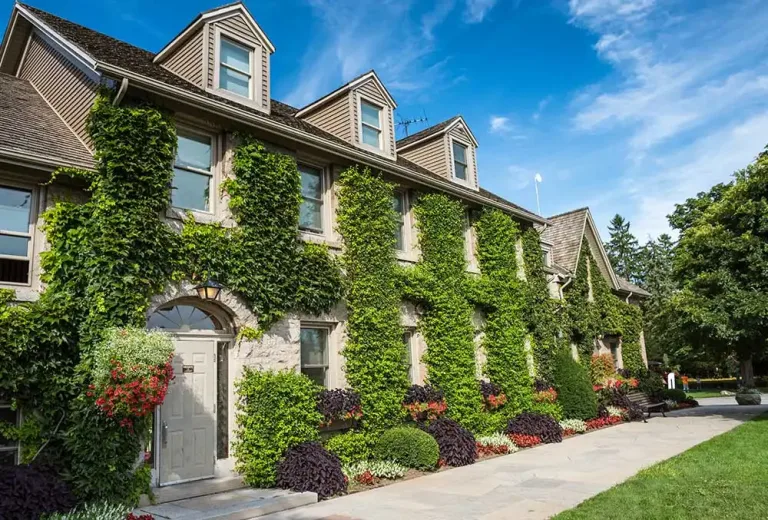 niagara parks school of horticulture 768x520