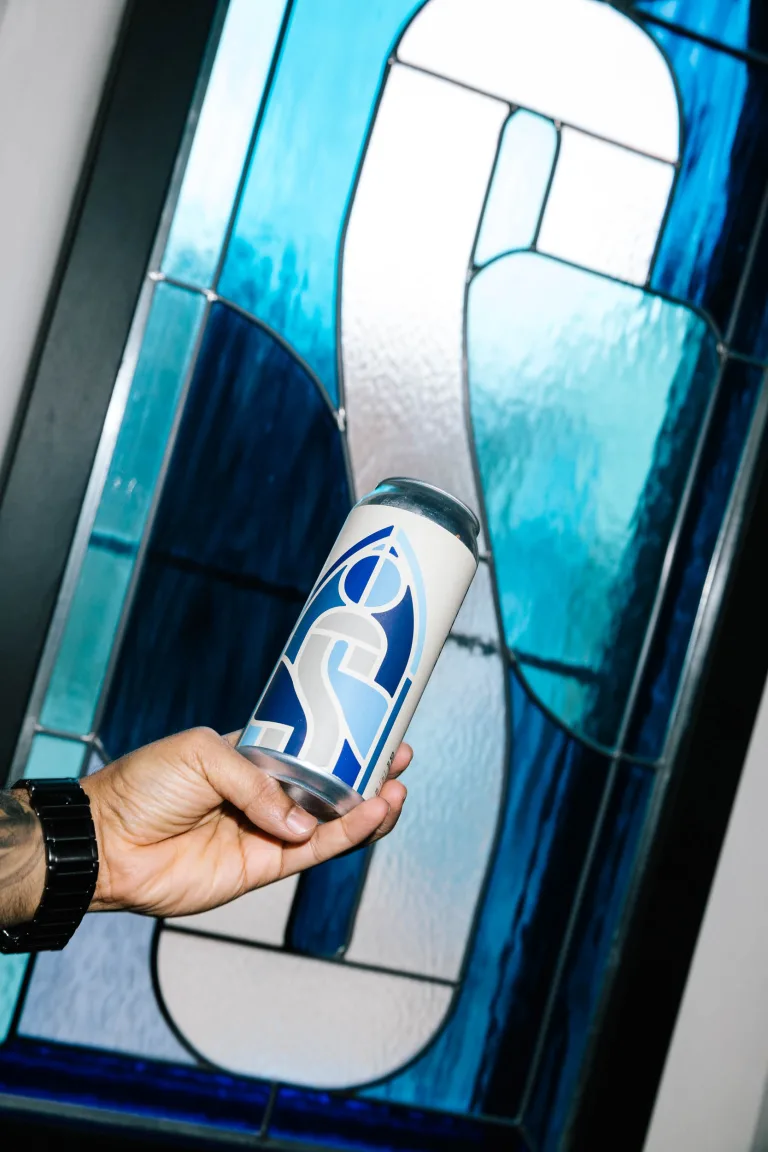 AW 11 15 23 7083 3 768x1152