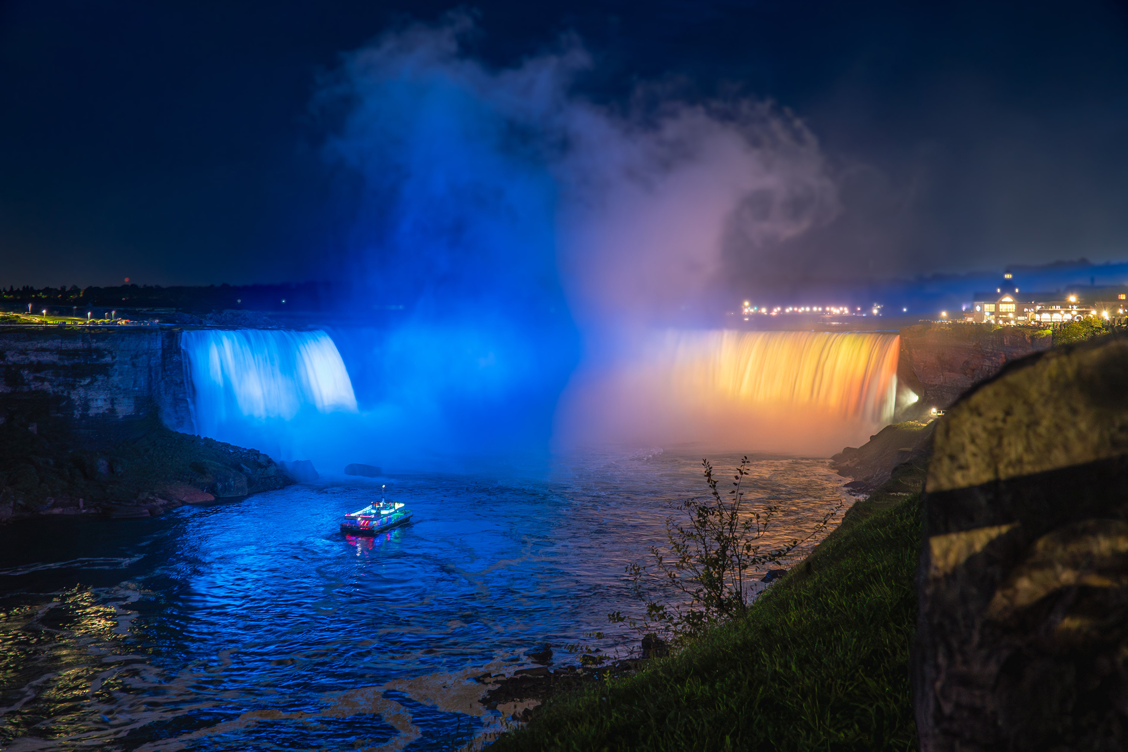 Niagara City Cruises Illumination 3